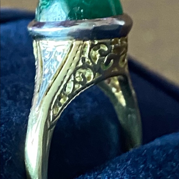 Art Deco Emerald Cabochon Ring - Picture 9 of 13